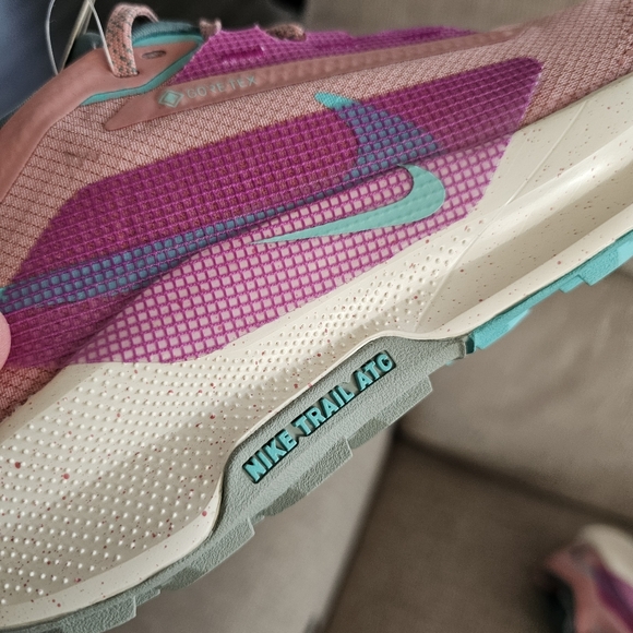 Nike Pegasus Trail 5 GORE-TEX Women's Waterproof Trail Running Shoes - Picture 9 of 10